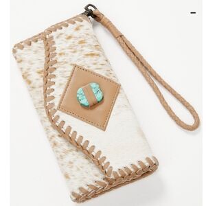 EUC Idyllwind Canyon Ridge Hair- On Cowhide Wallet